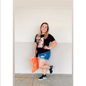 Meet your Posher, Selene